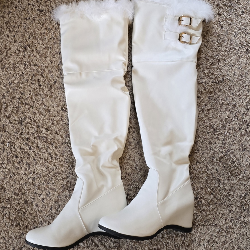 (NEW) Chic White Over the Knee Boots with Buckle Detail